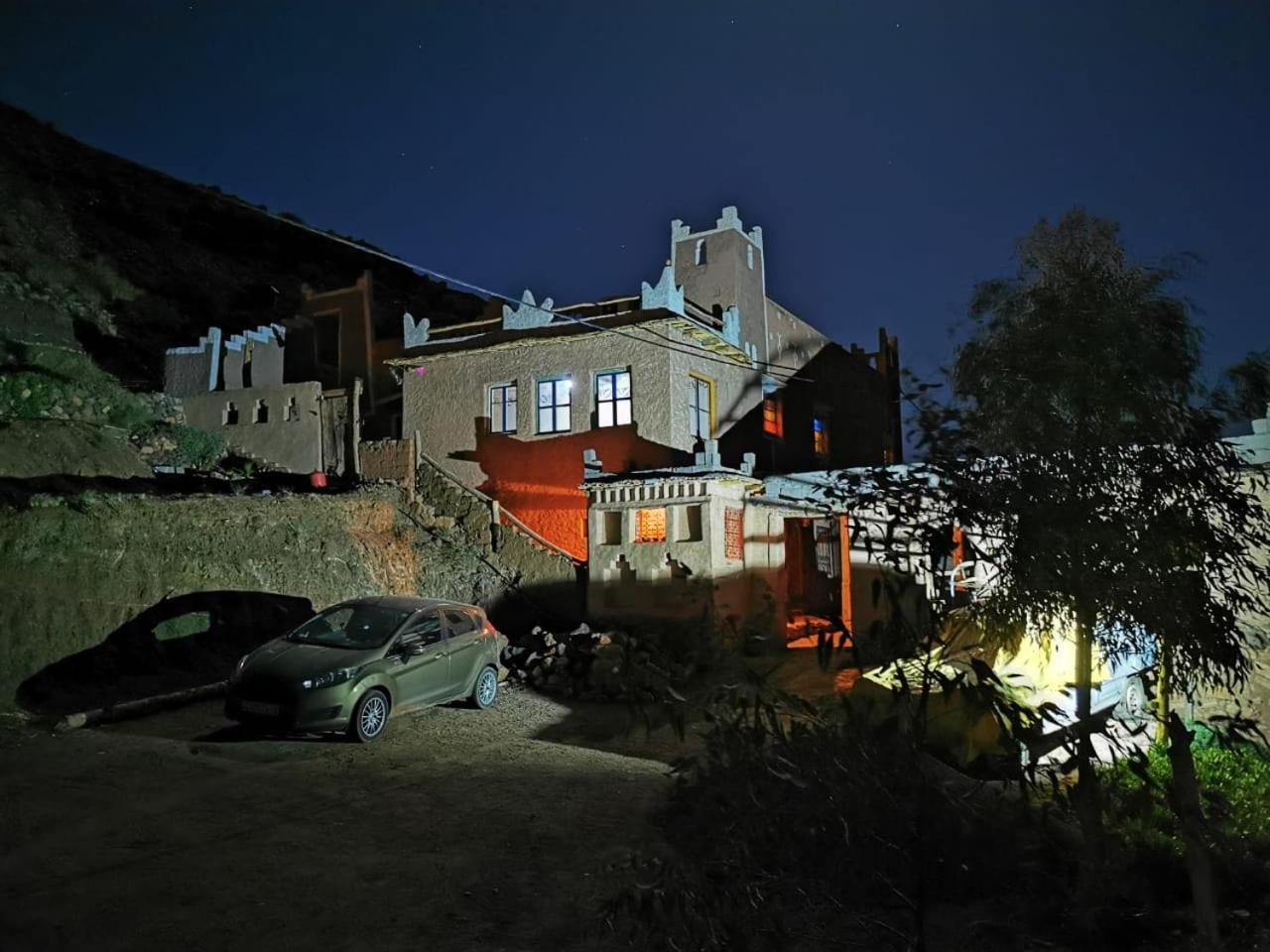 Dar Zara Hotel Tiourjdal ภายนอก รูปภาพ