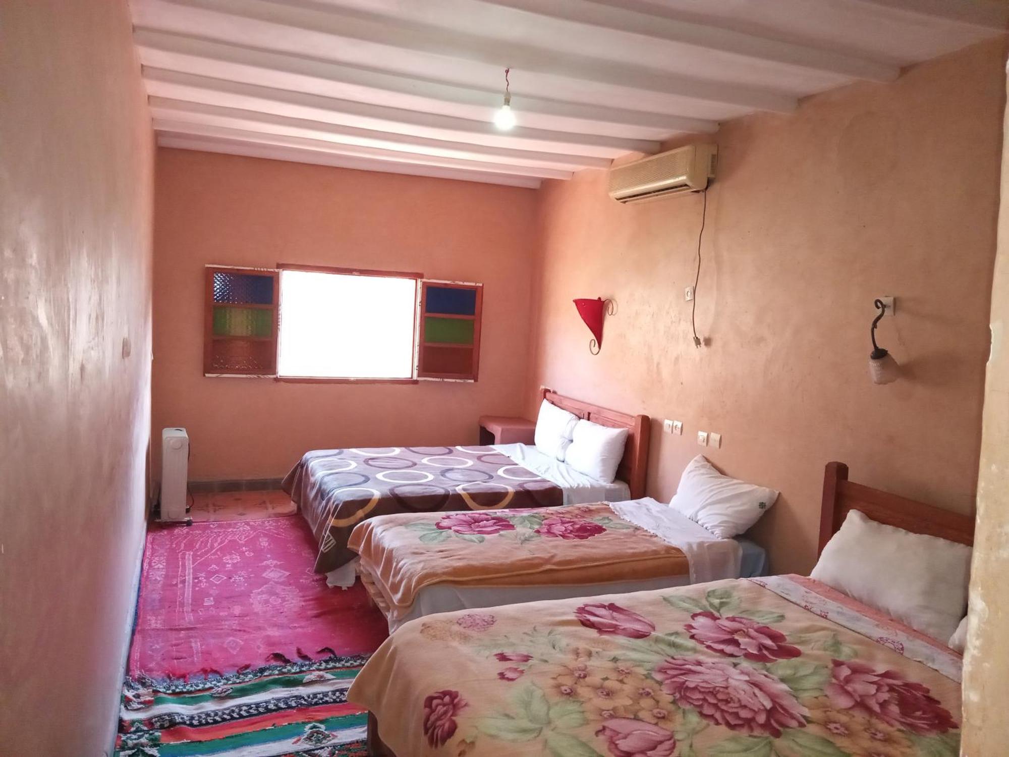 Dar Zara Hotel Tiourjdal ภายนอก รูปภาพ
